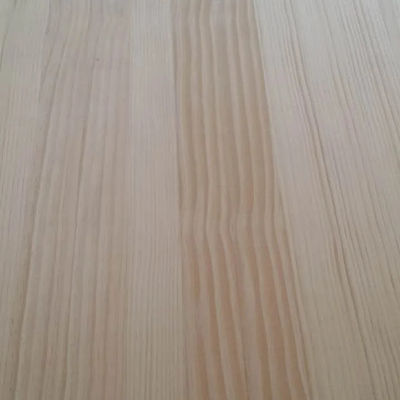 8-12% de teneur en humidité Panneau de bois composé de pin pour la construction solide et durable