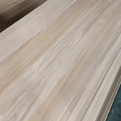Taux d'humidité de 8% à 12% Panneau en bois massif Paulownia Bois M3 pour la décoration de la maison et du bureau