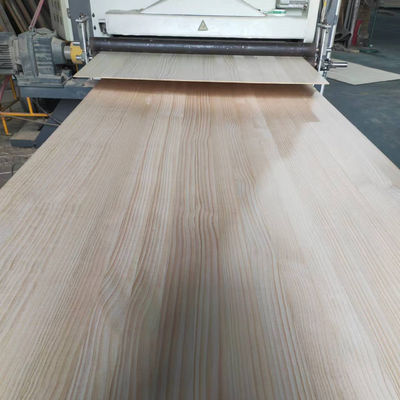 Style de conception traditionnel Panneau en bois massif de 5 mm Panneau de pin pour des solutions de projet personnalisées