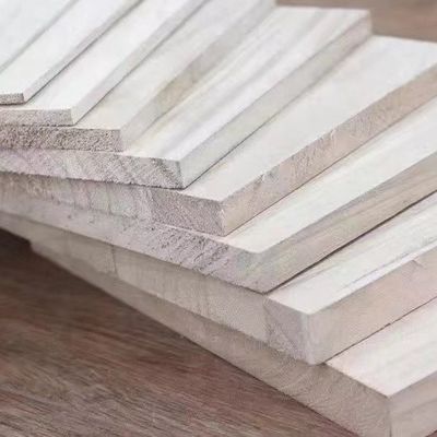 Planches de surf en bois cassé pour les compétitions de taekwondo et de karaté