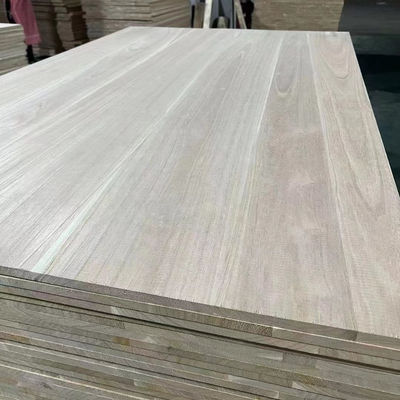 Ventes essentielles de différentes spécifications de panneaux en bois de paulownia