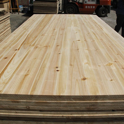 Capacité de résolution de projets de conception traditionnelle de panneaux en bois massif