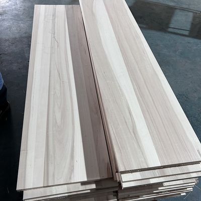 Fin Matériau de mobilier Planche solide de peuplier de qualité AA avec une teneur en humidité de 8% à 12%