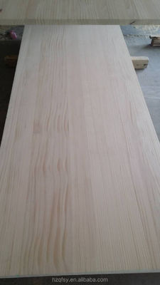 Plaque de bois massif de pin personnalisable avec une teneur en eau de 8 à 12% et une texture naturelle