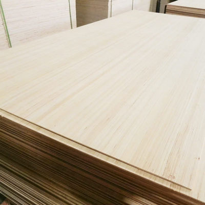 contreplaqué de peuplier pour les meubles modernes 1220x2440 mm 1250x2550 mm Taille