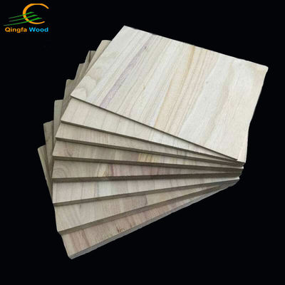 Logo personnalisé Paulownia Taekwondo Boards en bois avec une taille de 225x300mm