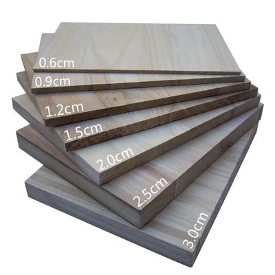 Logo personnalisé Paulownia Taekwondo Boards en bois avec une taille de 225x300mm