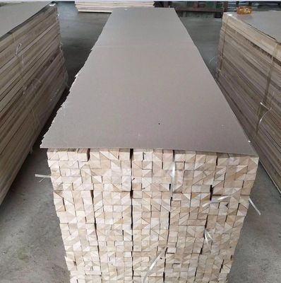 Paulownia Batten Triangle Carré Chamfer bandes de bois avec capacité de solution de projet