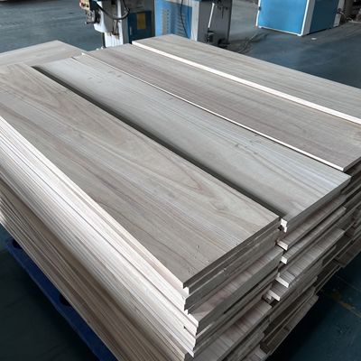 Contenu en humidité 8%-12% Planche en bois massif Paulownia Bois de bois