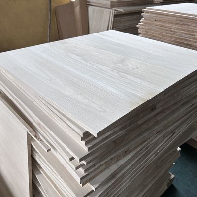 Panneau de table en bois de paulownia certifié FSC en 2440x1220 ou 1200x600 ou taille personnalisée