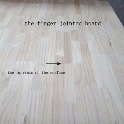 Bureaux de l'intérieur Finition des panneaux de jointure à doigts de pin avec un design moderne