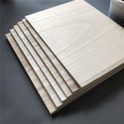 Tableau de rupture des arts martiaux de Paulownia 225x300mm pour la pratique du taekwondo Épaisseur 3-30MM