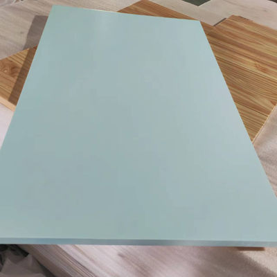 Couleurs personnalisées Panneaux de bois décoratif en feuille de pin pour la capacité de résolution de projet