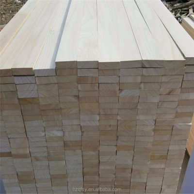 Des panneaux de paulownia en bois massif écologique personnalisables avec une teneur en humidité de 8% à 12%