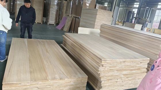 Faisceaux de bois massif Bois non finis pour le bureau à domicile Capacité de solution de projet