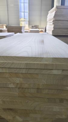 Faisceaux de bois massif Bois non finis pour le bureau à domicile Capacité de solution de projet