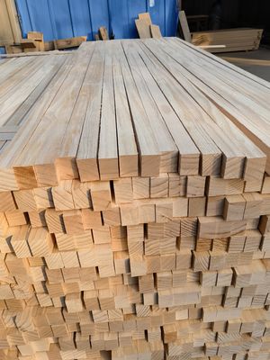 Meubles d'intérieur Zealand Pine Radiata Pine Square Solid Wood Strips Boards AA AB BB