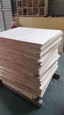 Matériaux pour la décoration de la maison Tablette blanchie Paulownia avec support technique en ligne
