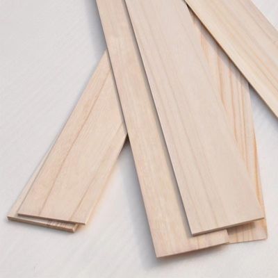 Paulownia bois brut séché bois scié pour la construction planches en bois massif planches en bois