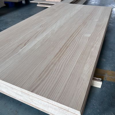 2440x1220 ou tailles personnalisées Panneaux collés en pin Panneau en bois massif pour meubles durables