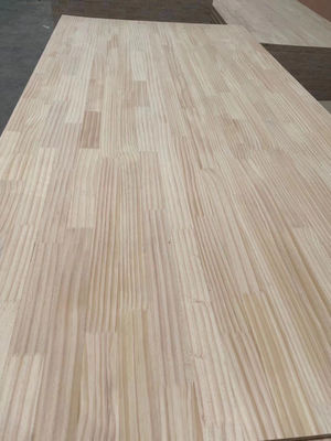 2440x1220 ou tailles personnalisées Panneaux collés en pin Panneau en bois massif pour meubles durables