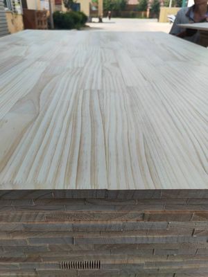 Bureau intérieur Essentiel 100-1220 mm Largeur FJ Joint Board avec Zealand Radiate Pine