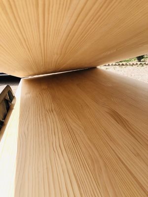 480-550 kg/m3 Trois couches de planche de pin radiate Matériau en bois massif pour les autres Capacité de solution de projet