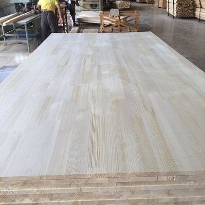 Radiata bois de pin à doigts joints planches de bois pour la capacité de solution de projet intérieur