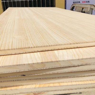Trois couches de bois naturel à texture paulownia