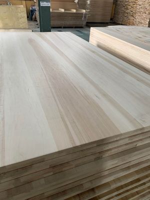 Planche de bois massif de peuplier 4X8 pour la résolution de projets Capacité certifiée FSC
