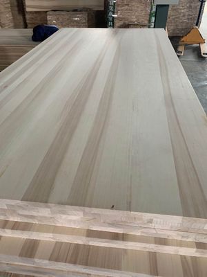 Planche de bois massif de peuplier 4X8 pour la résolution de projets Capacité certifiée FSC