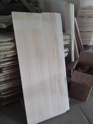 Texture naturelle Meubles en bois massif Poivre Paulownia Pin Planche bord de plaque collée