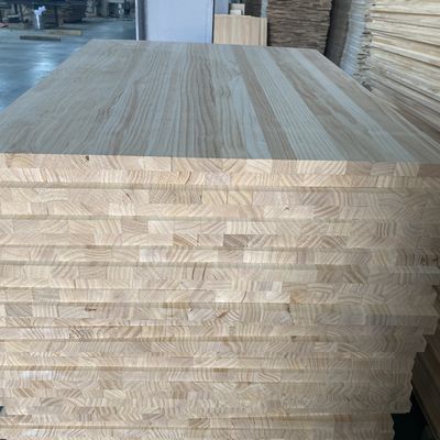 Bois de pin de texture naturelle avec pièces détachées gratuites et service après-vente
