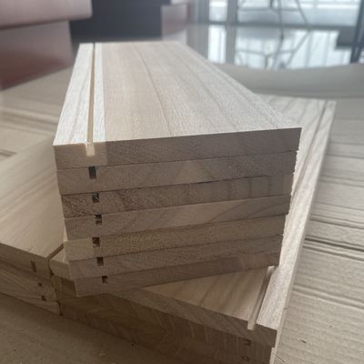 Panneau de rangement de première classe en bois léger pour les tiroirs des armoires