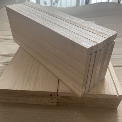 Panneau de rangement de première classe en bois léger pour les tiroirs des armoires