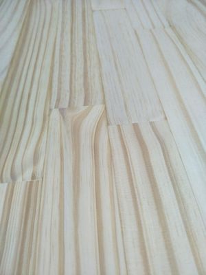 Couleur de bois naturel ou finition carbonisée Planches de bois massif de pin Planches de pin pour l'artisanat