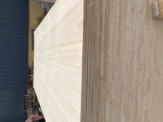 Couleur de bois naturel ou finition carbonisée Planches de bois massif de pin Planches de pin pour l'artisanat