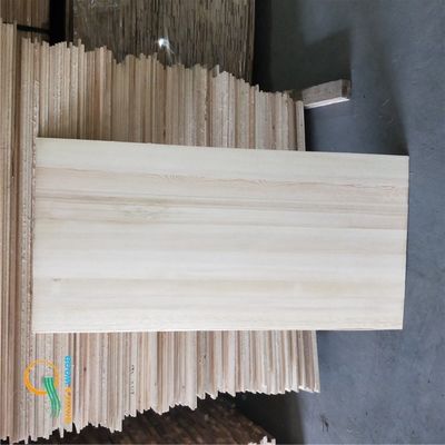 Atelier de bois de pin russe essentiel avec épaisseur personnalisable