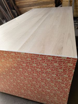 Grade AA Nord-américain Red Oak Taille personnalisée Panneau droit Panneau solide Assistance technique en ligne