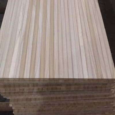 Le bois de Paulownia Kiri est de couleur naturelle certifiée FSC 1500x480x12 mm