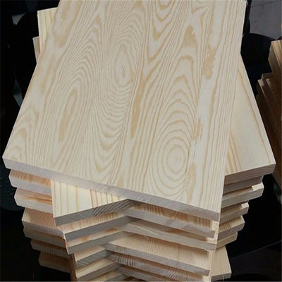 Atelier bois de bois de pin massif utilisé pour les meubles