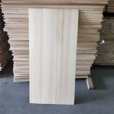 Style de conception traditionnel Les feuilles de bois de pin néo-zélandais avec une densité de 480 à 550 kg/m3