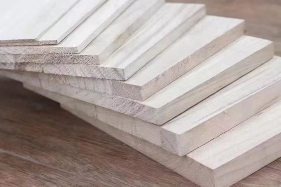 100 mm à 2440 mm Longueur Qingfa FSC 100% Paulownia Pine Bois de Karaté Taekwondo