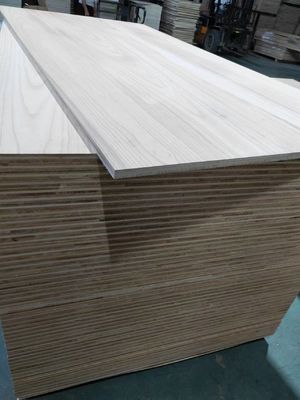 Panneaux de placage en chêne blanc en bois massif en paulownia