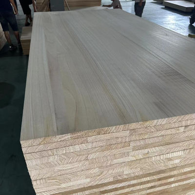 Planche de bois massif de bois naturel de paulownia feuille de bois pour les solutions de projet