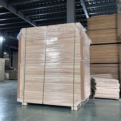 Accueil Meubles de qualité bois massif séché avec certificat FSC et 8%-12% d'humidité