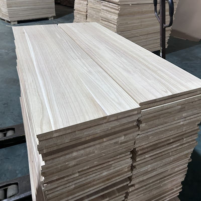 Panneau en bois massif au Brésil Paulownia Bois avec service après-vente 2440x1220 ou 1200x600