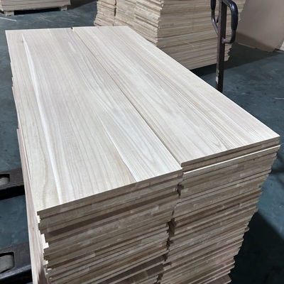 Pièces détachées gratuites Paulownia Planche de bois Paulownia Noyau de bois Contenu d'humidité 8%-12%