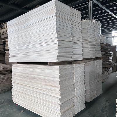 Pièces détachées gratuites Paulownia Planche de bois Paulownia Noyau de bois Contenu d'humidité 8%-12%