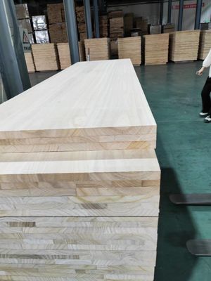 Panneau de paulownia en bois massif multicouche de taille personnalisée et épaisseur 3 mm-50 mm